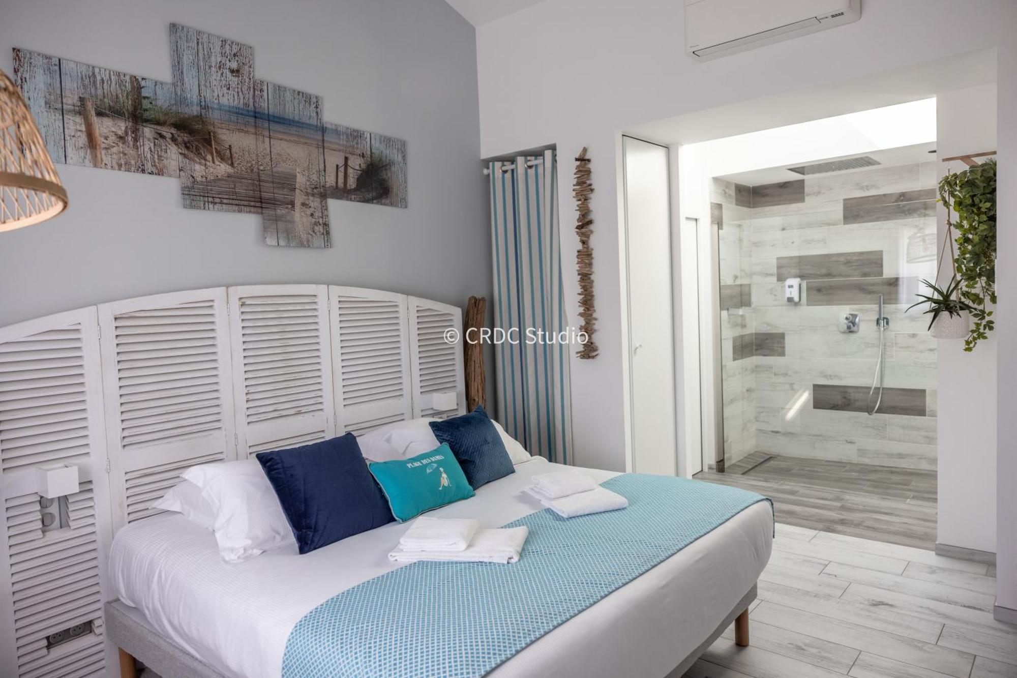 Logis Hotel La Chaize นัวร์มูติเย-ออง-ลิล ภายนอก รูปภาพ