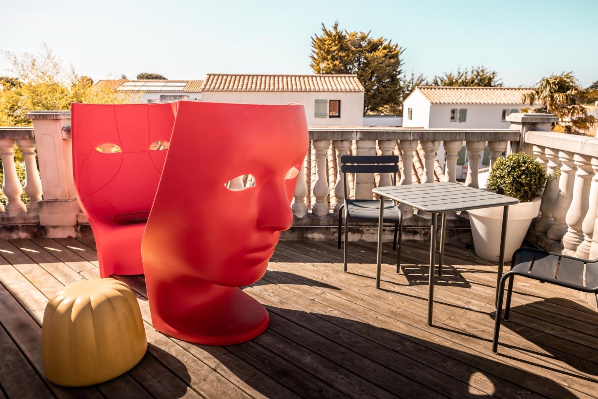 Logis Hotel La Chaize นัวร์มูติเย-ออง-ลิล ภายนอก รูปภาพ