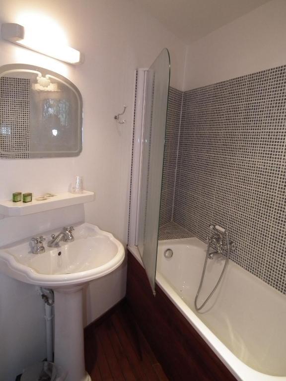 Logis Hotel La Chaize นัวร์มูติเย-ออง-ลิล ภายนอก รูปภาพ