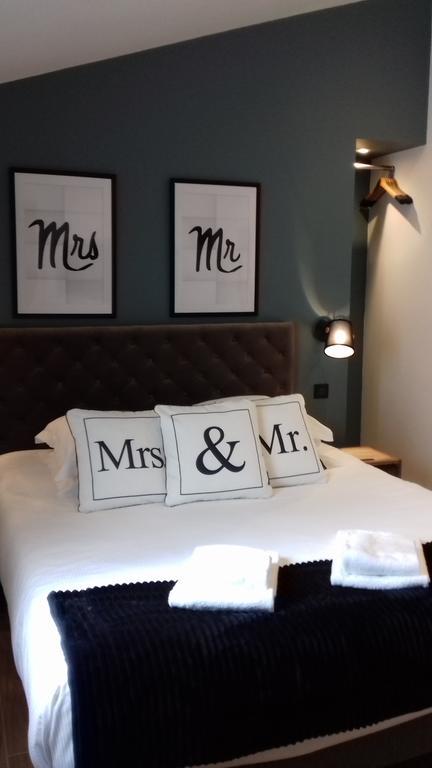 Logis Hotel La Chaize นัวร์มูติเย-ออง-ลิล ภายนอก รูปภาพ