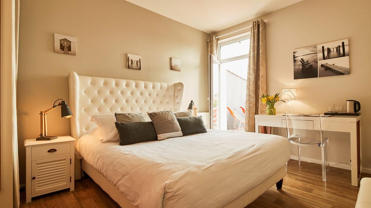 Logis Hotel La Chaize นัวร์มูติเย-ออง-ลิล ภายนอก รูปภาพ