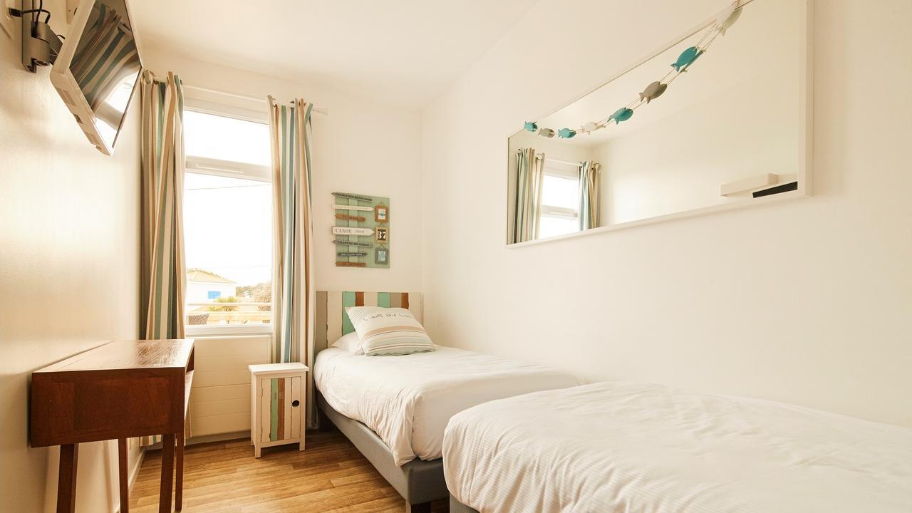Logis Hotel La Chaize นัวร์มูติเย-ออง-ลิล ภายนอก รูปภาพ