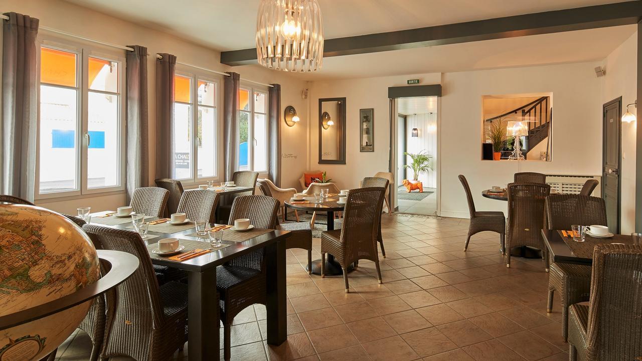 Logis Hotel La Chaize นัวร์มูติเย-ออง-ลิล ภายนอก รูปภาพ